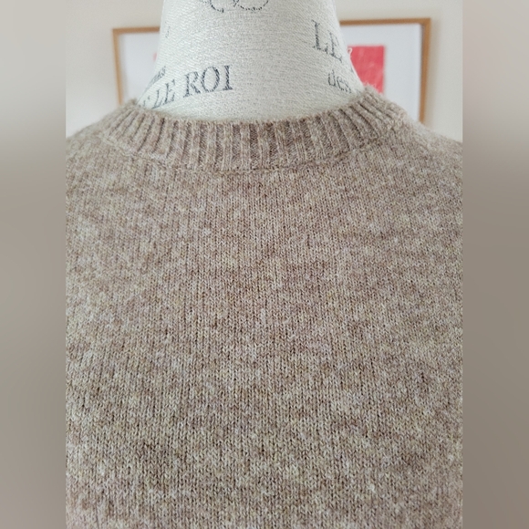 Bell sleeve sweater - Picture 6 of 6